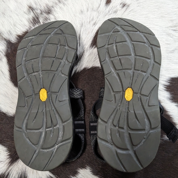 Chacos - Picture 2 of 4